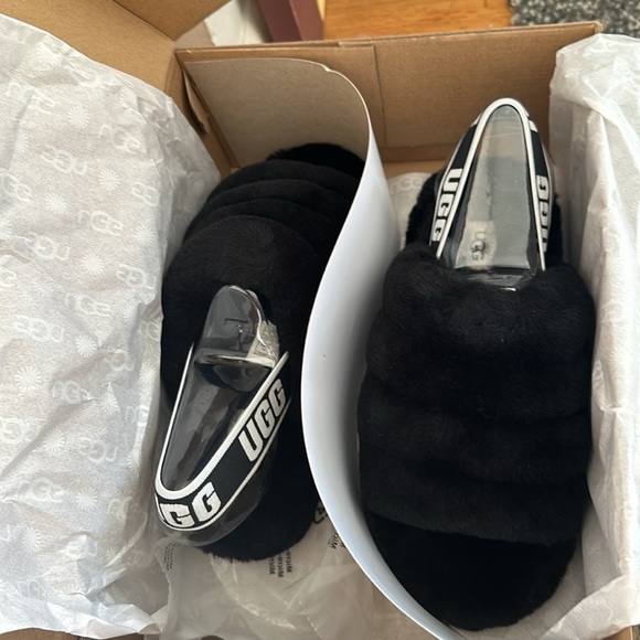 Brand new Uggs fluff yeah - Picture 4 of 6